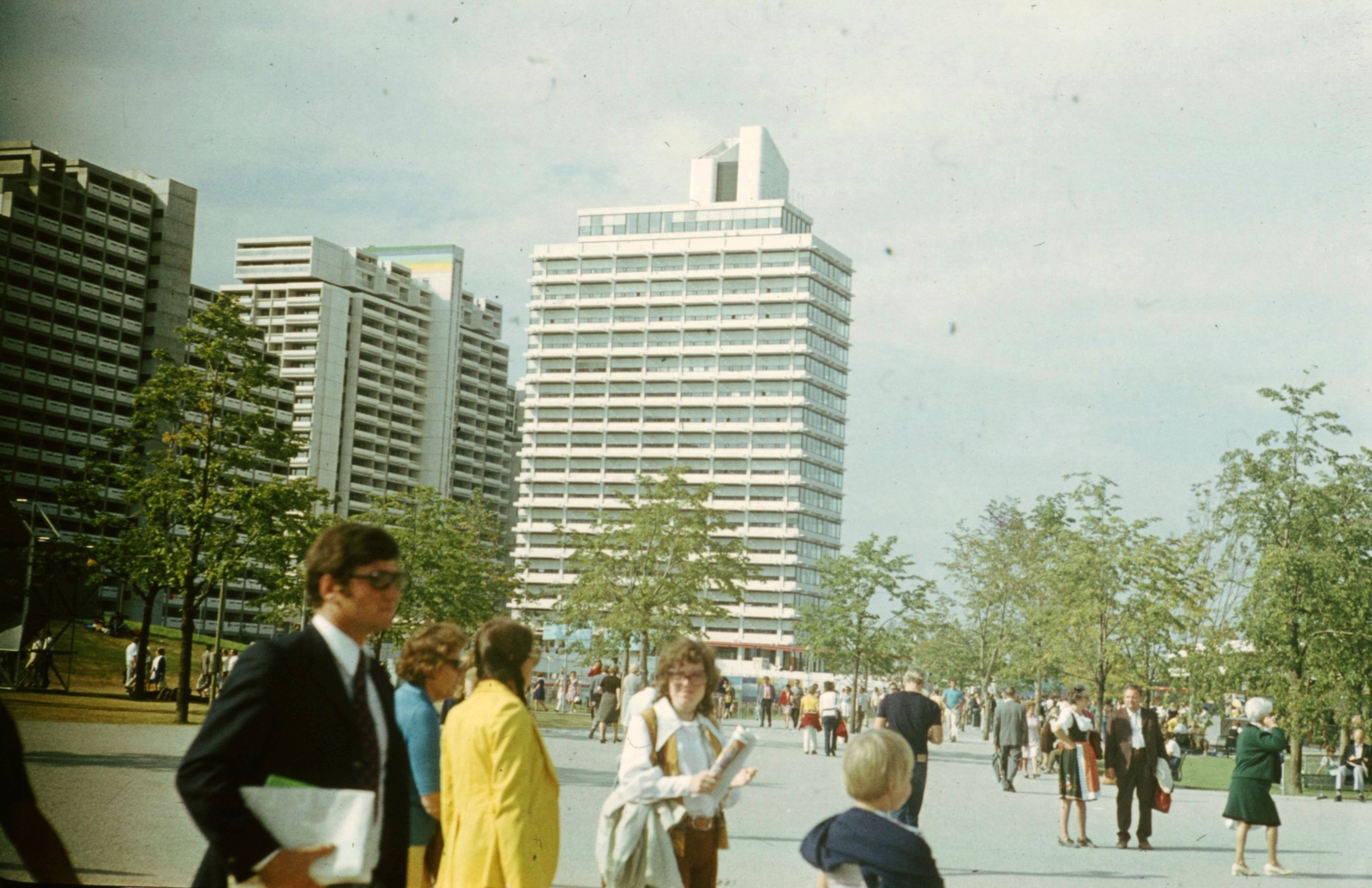 Németország, München, olimpiai falu., 1972, Romák Éva, színes, olimpia, NSZK, Fortepan #73846