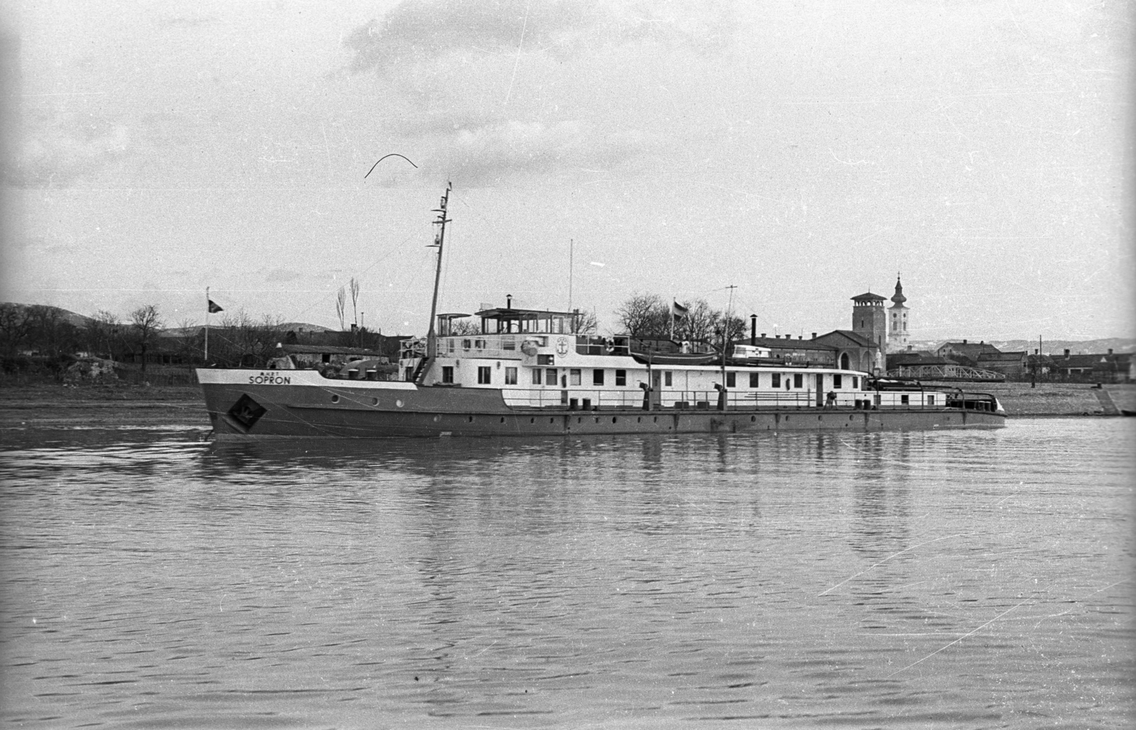 Romania, Moldova Veche, Sopron vontatóhajó a Dunán., 1962, Drobni Nándor, Droppa Kálmán, ship, Sopron ship, Fortepan #73983