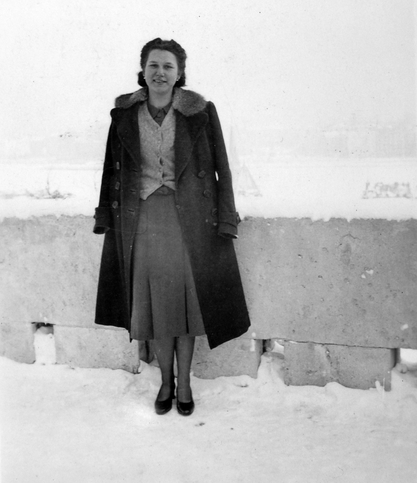 Hungary, Halászbástya, Budapest I., 1941, Fortepan, portrait, winter, snow, woman, Budapest, Fortepan #7404