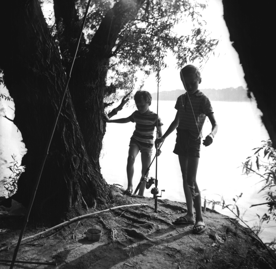 Hungary, Dunavecse, 1970, Jáki László, fishing, kids, Fortepan #74040