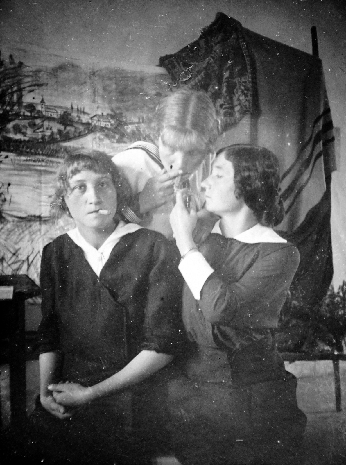 1928, Fortepan, smoking, light up a cigarette, Fortepan #7416