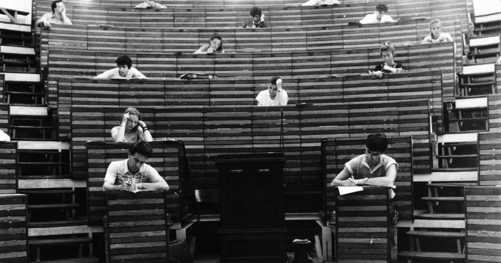 Hungary, Budapest IX., SOTE (később Semmelweis Egyetem) Anatómiai Intézet, előadóterem., 1982, Semmelweis Egyetem Levéltára, lecture hall, Budapest, skills test, Fortepan #74189