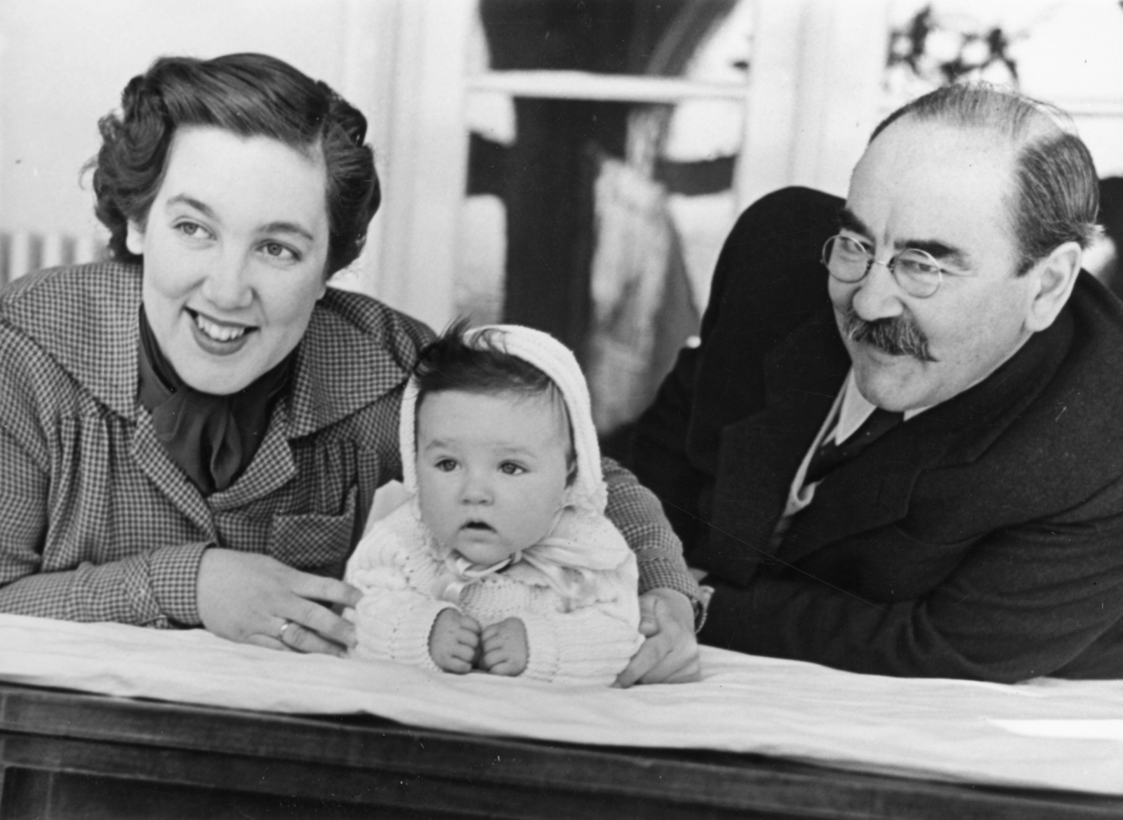 Hungary, Nagy Imre későbbi miniszterelnök leányával, Erzsébettel és unokájával., 1952, Jánosi Katalin, celebrity, prime minister, politician, Fortepan #74218