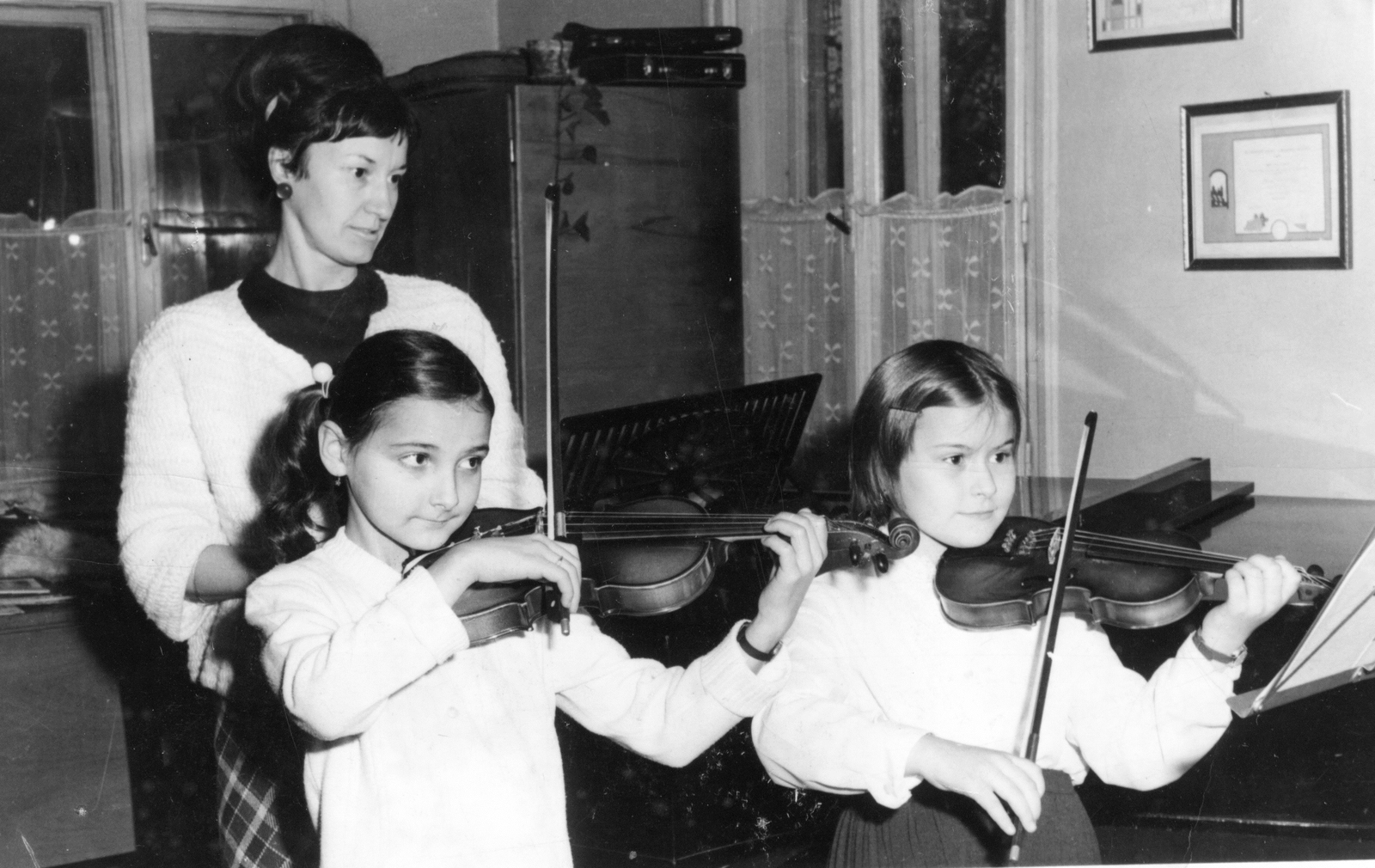 Hungary, Esztergom, Zeneiskola (később Zsolt Nándor Alapfokú Zene- és Művészeti Iskola), 1970, Esztergomi Zsolt Nándor Zeneiskola, musical instrument, violin, piano, teacher, Fortepan #74315