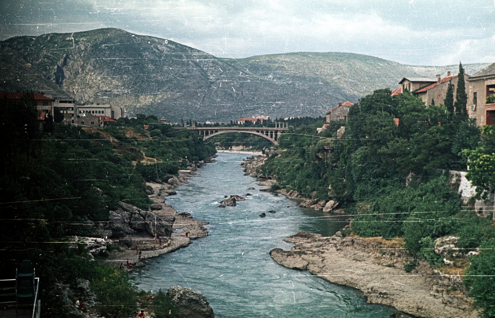 Bosnia and Herzegovina, Mostar, Carinski híd a Neretva folyón., 1965, Romák Éva, Yugoslavia, colorful, Fortepan #74336