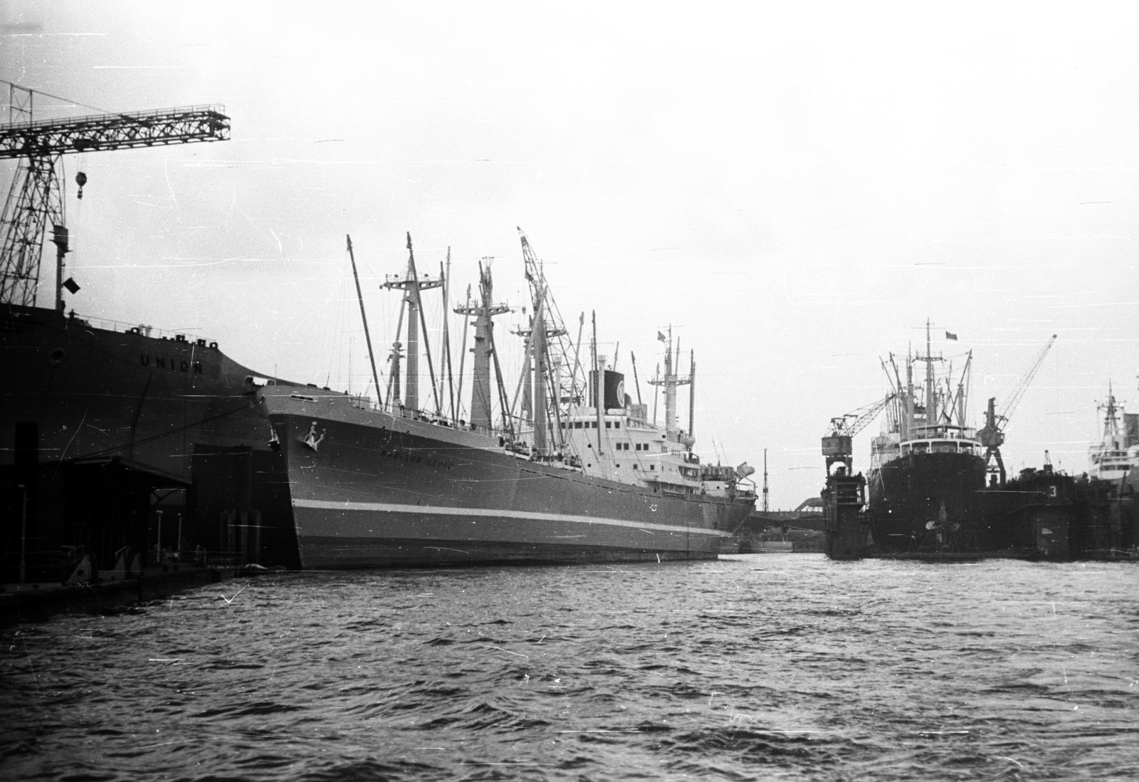 Germany, Hamburg, kikötő., 1965, Romák Éva, ship, port, FRG, cargo ship, Madison Lloyd-ship, Fortepan #74348
