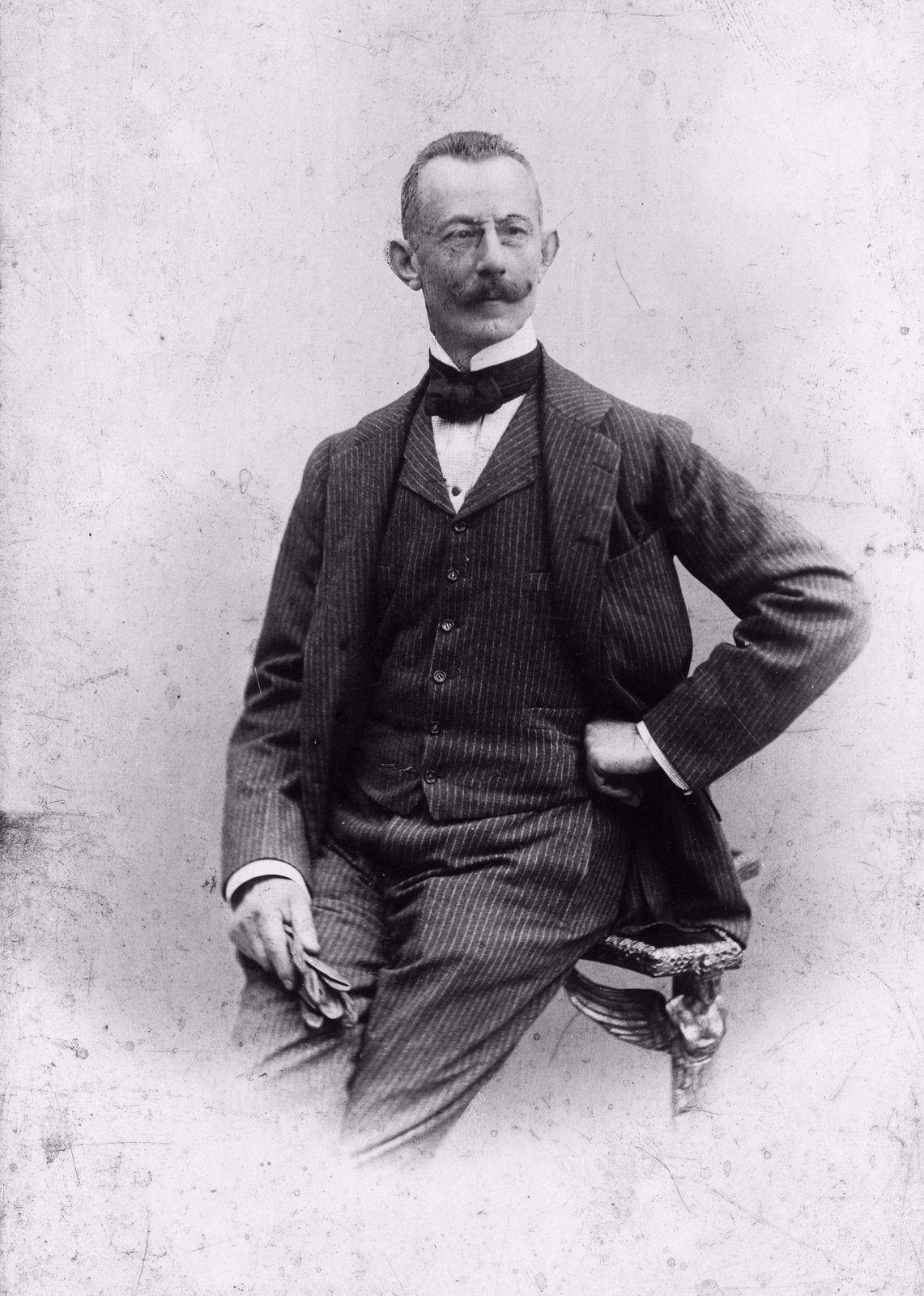 Magyarország, Lichtenberg Kornél orvos, fül-orr-gégész, egyetemi magántanár., 1900, Semmelweis Egyetem Levéltára, portré, Fortepan #74460