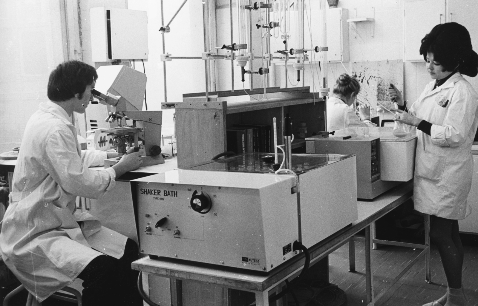 Hungary, Budapest VIII., Mária utca 41. SOTE (később Semmelweis Egyetem) Bőrgyógyászati Klinika, laboratórium., 1970, Semmelweis Egyetem Levéltára, laboratory, Budapest, Fortepan #74565