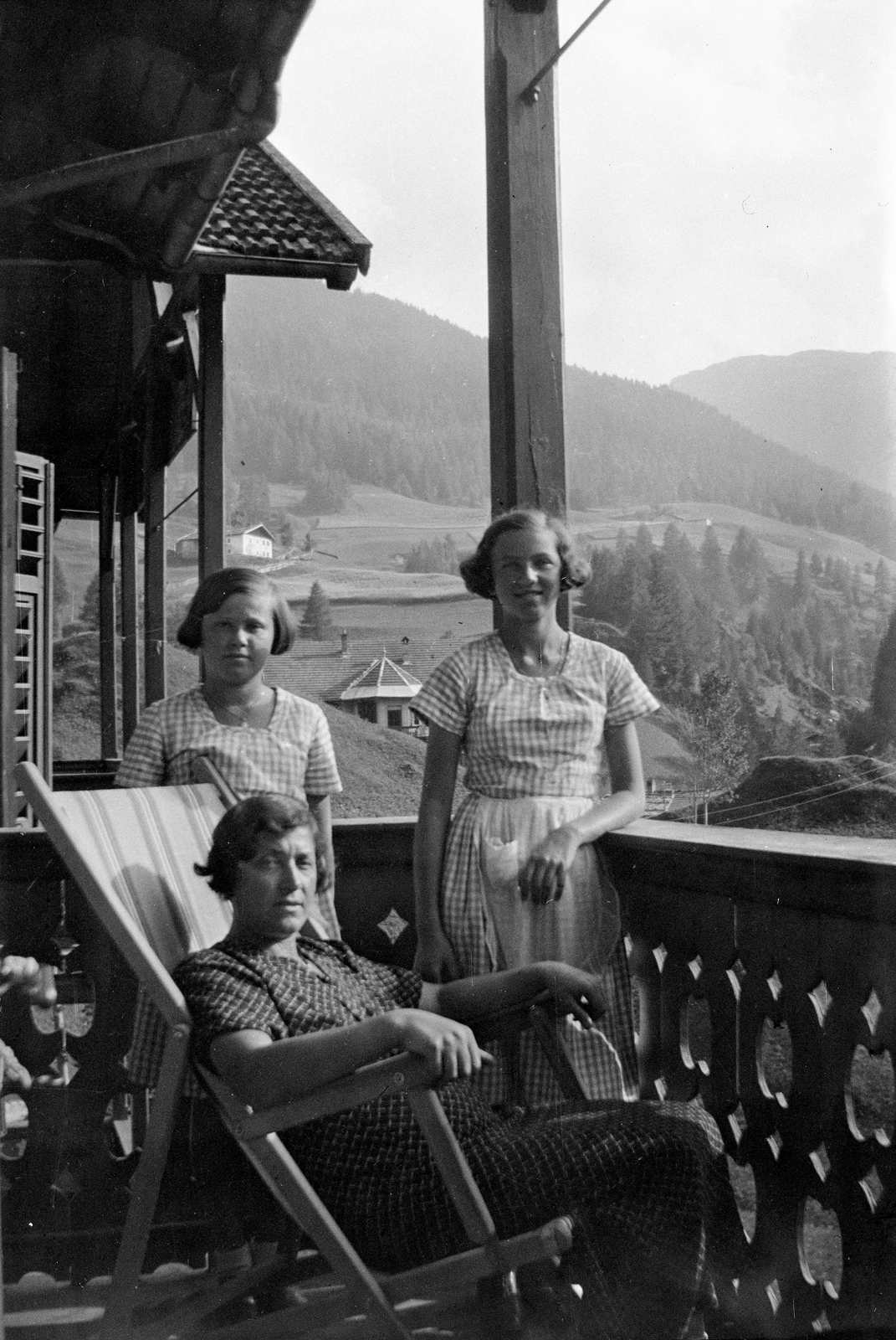 Austria, Gries am Brenner, Griesenhof panzió., 1932, Romák Éva, railing, deck chair, Fortepan #74763