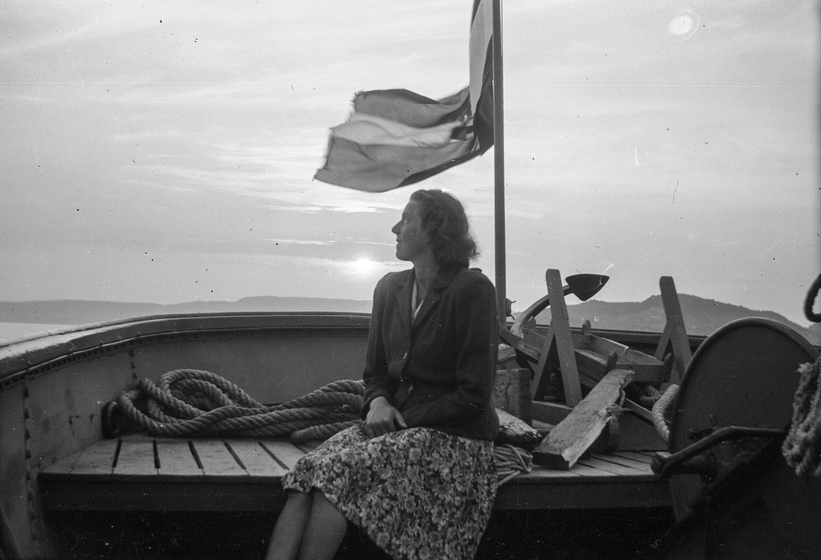 1942, Romák Éva, flag, anchor, boat trip, Fortepan #74814