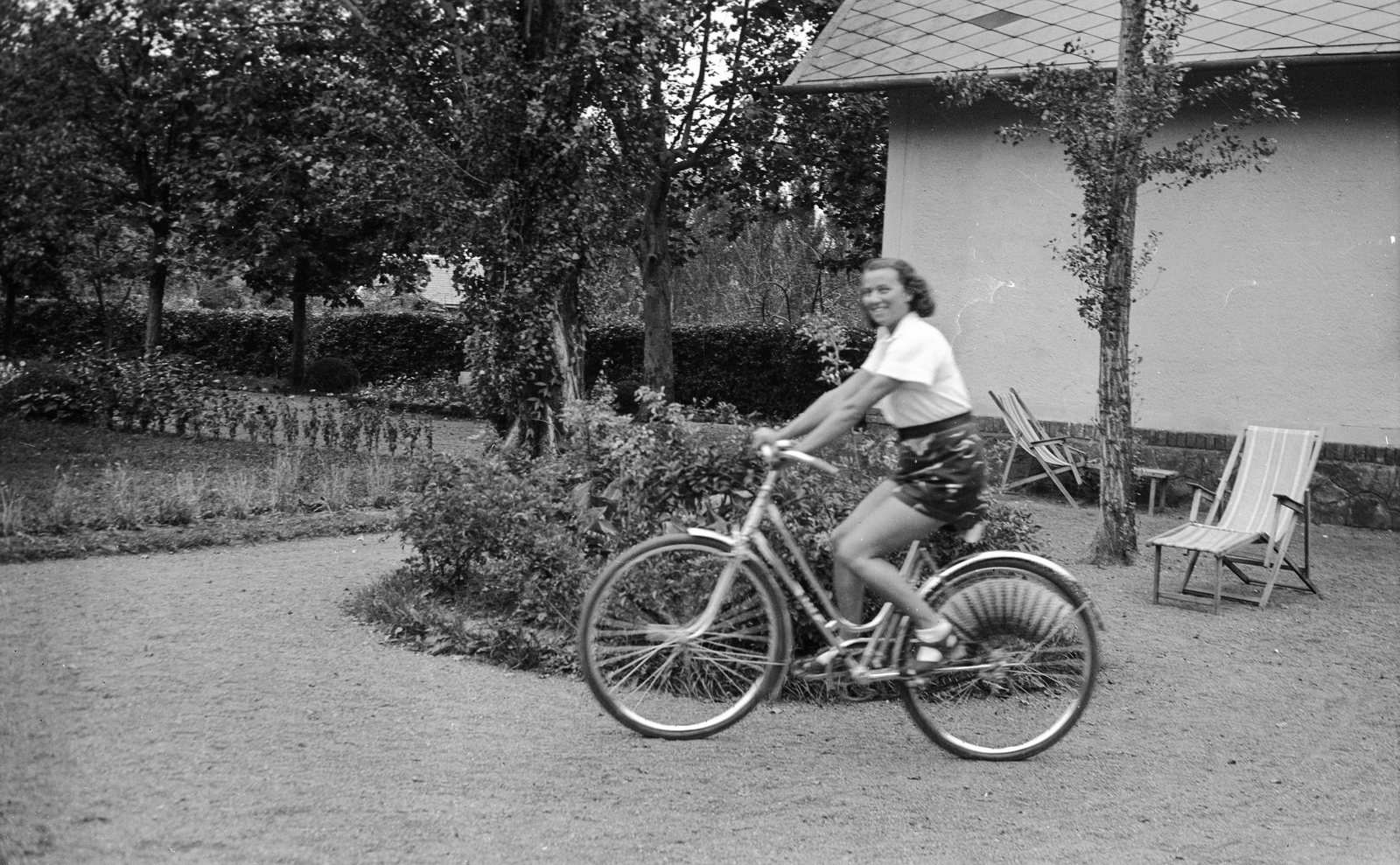 1942, Romák Éva, bicycle, Fortepan #74936