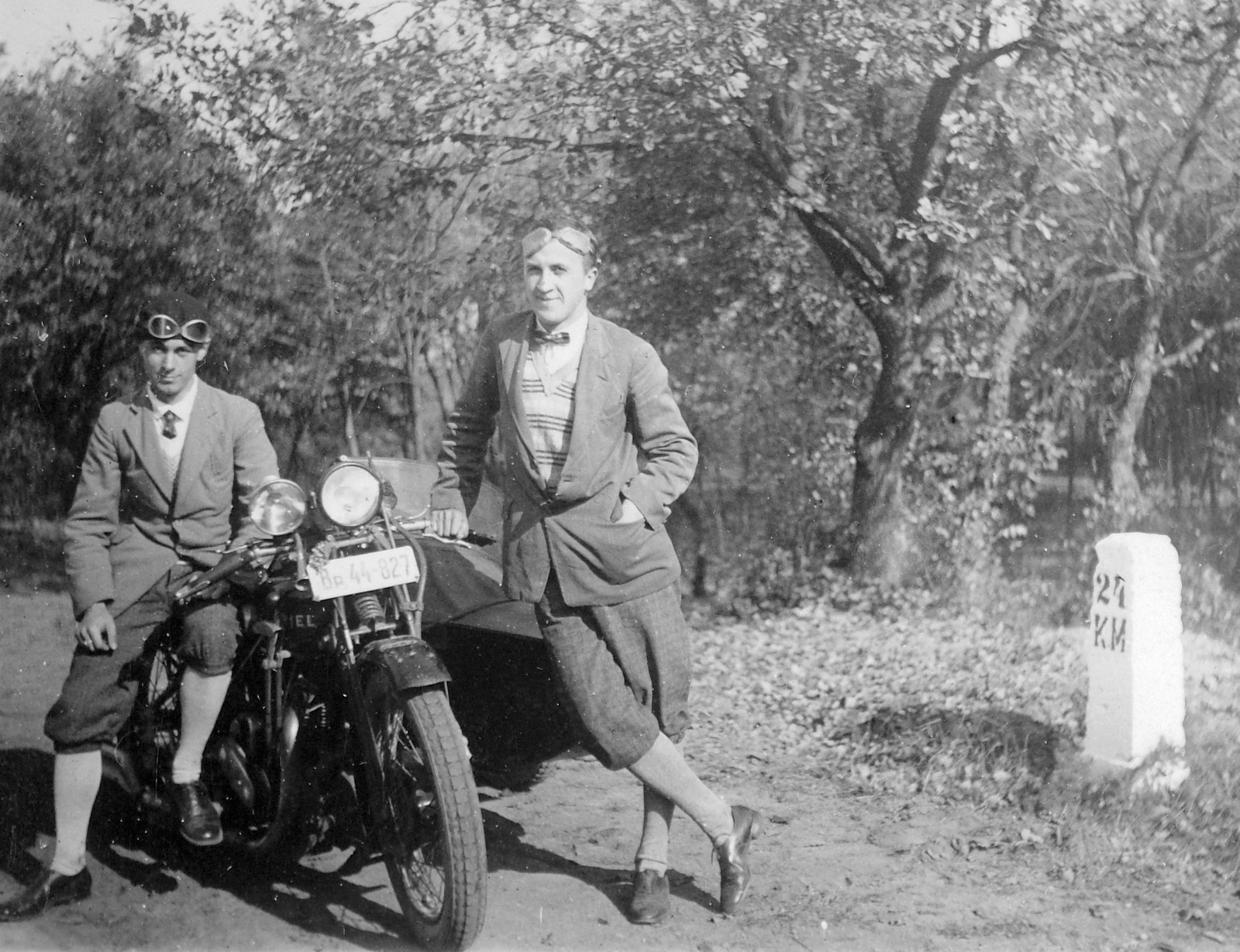 1925, Fortepan, free time, excursion, motorcycle, Ariel-brand, men, double portrait, number plate, Fortepan #7499