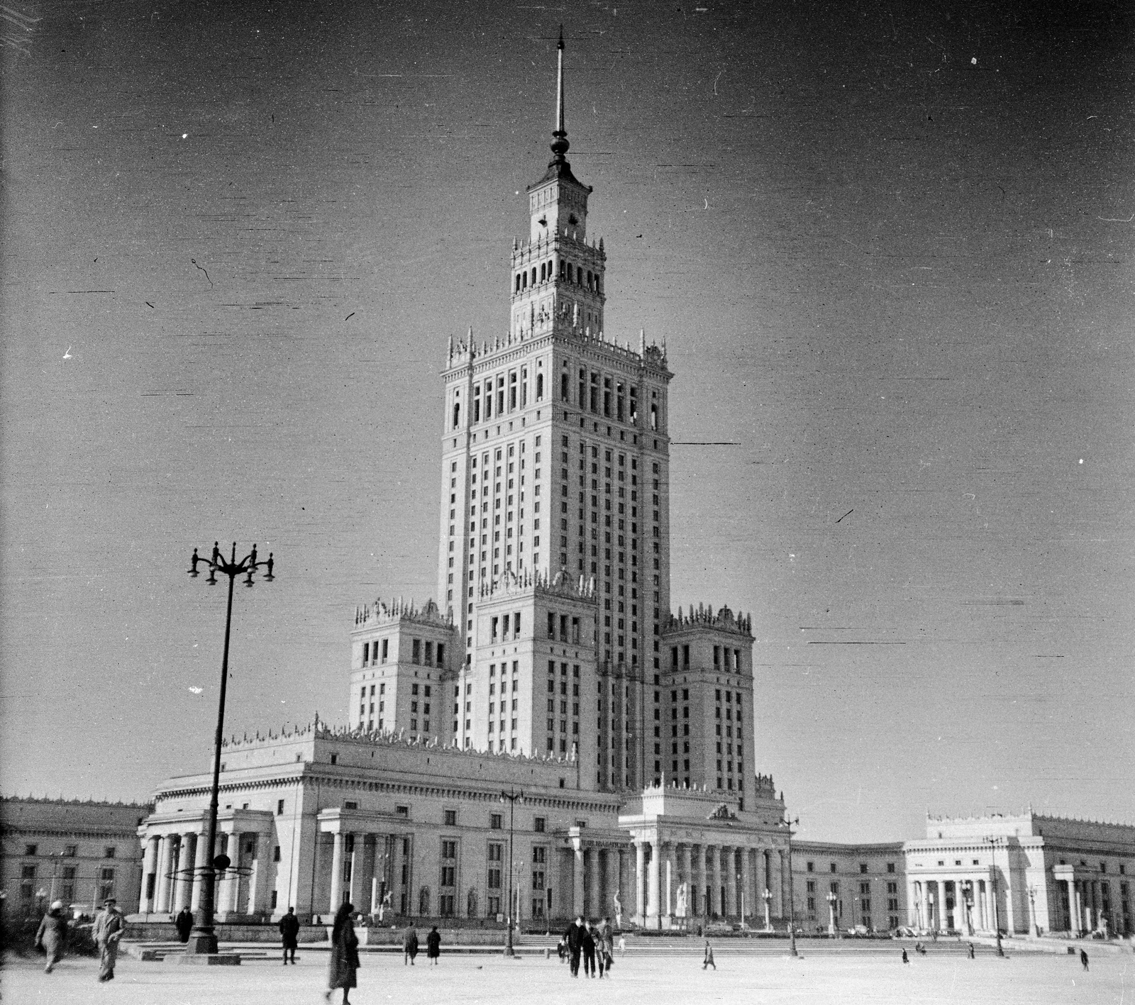 Poland, Warsaw, a Kultúra és Tudomány Palotája., 1960, Romák Éva, socialist realism, high-rise building, Lev Rudnev-design, Fortepan #75020