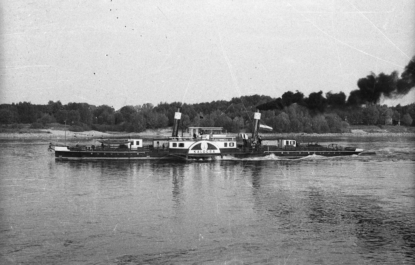 1961, Drobni Nándor, Droppa Kálmán, ship, river, water surface, shore, smoke, steamboat, Sationary Ship No 318/Kalocsa/Hargita/Atlas/Dániel ship, Fortepan #75121
