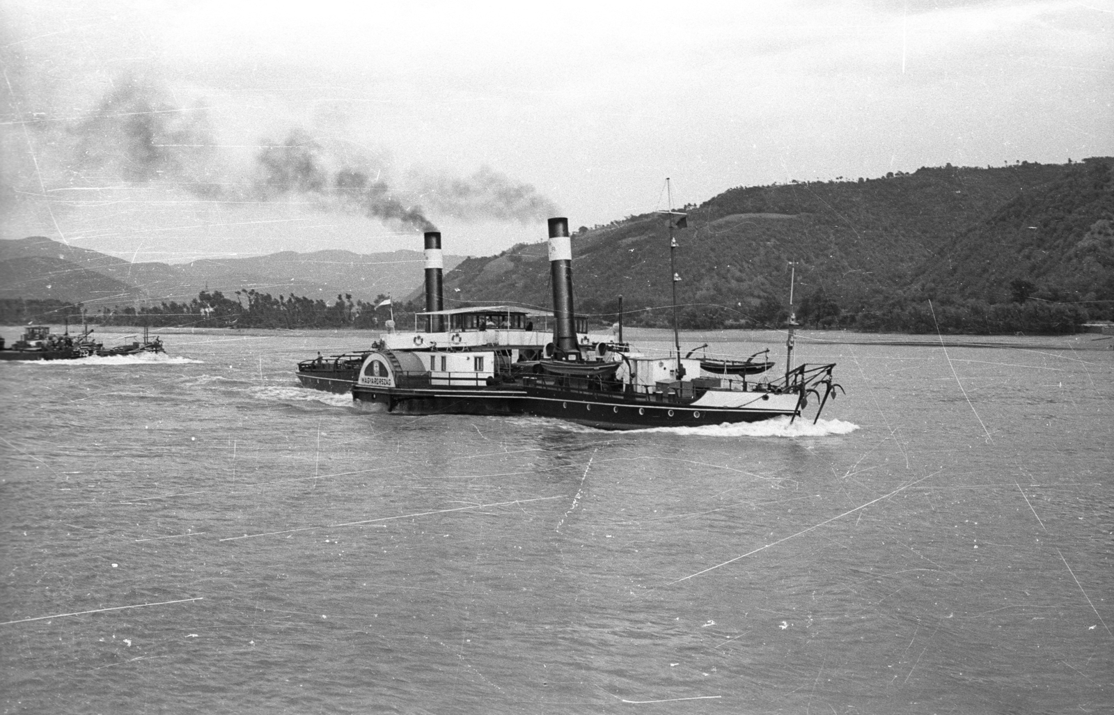 1961, Drobni Nándor, Droppa Kálmán, ship, river, water surface, shore, steamboat, Magyarország/Deutschland/D X ship, Fortepan #75127