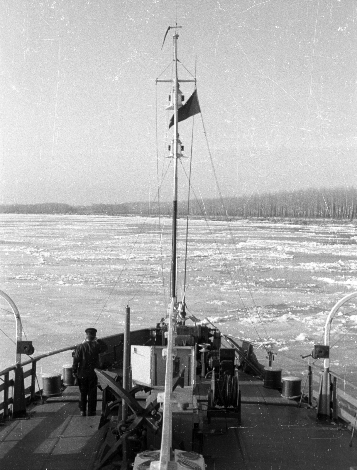 1961, Drobni Nándor, Droppa Kálmán, ship, winter, river, shore, ice breaking, Fortepan #75138