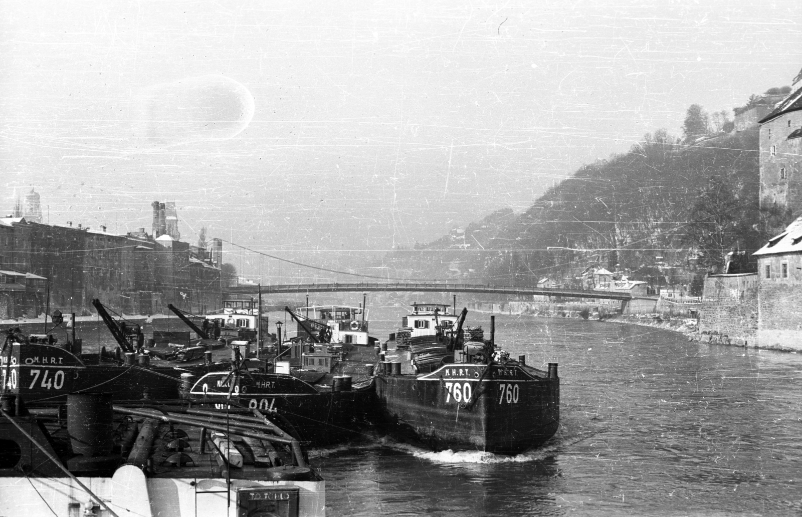 Germany, Passau, a Duna, szemben a Luitpoldbrücke., 1962, Drobni Nándor, Droppa Kálmán, bridge, barge, FRG, Fortepan #75162