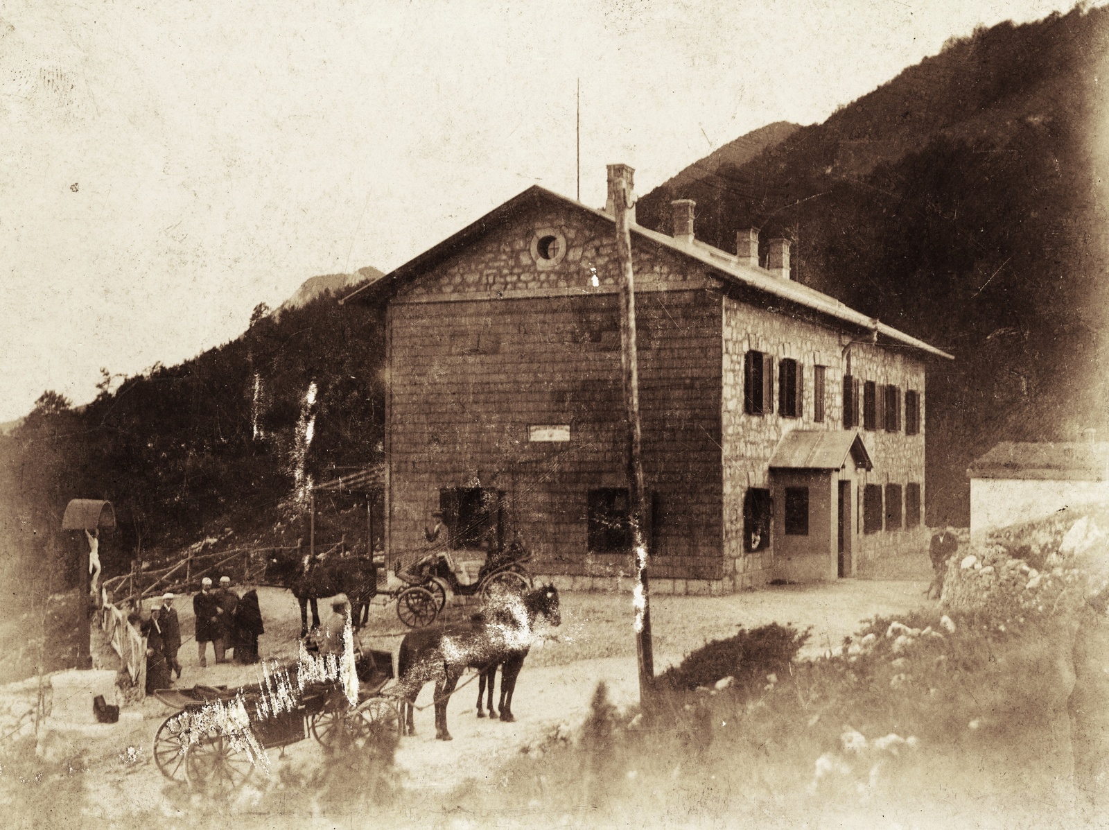 Horvátország, Vela Učka, Stephanie koronahercegnő menedékház (a II. világháború alatt megsemmisült)., 1910, Rosta László, lovaskocsi, Fortepan #75318