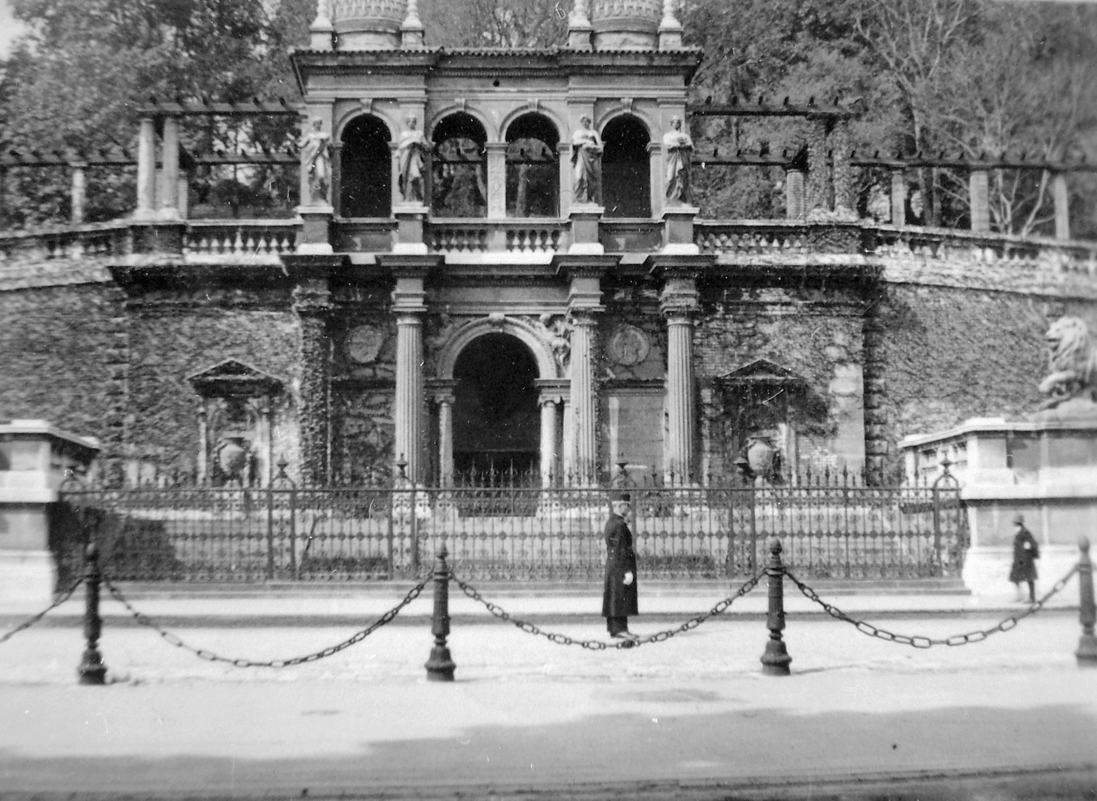 Hungary, Budapest I., Várkert Bazár (Ybl Miklós, 1883.)., 1933, Fortepan, architectural heritage, architecture, cop, Renaissance Revival, historicism, Miklós Ybl-design, Budapest, Fortepan #7535