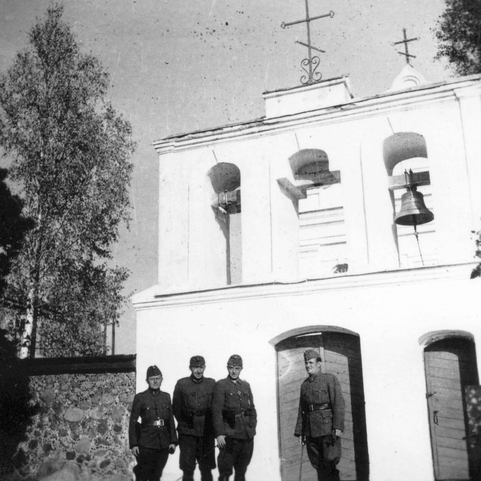 Belarus, Szent Anna-templom., 1942, Teller Ferenc, Gergelyi Béla, church, second World War, bell, soldier, sword, Fortepan #75432