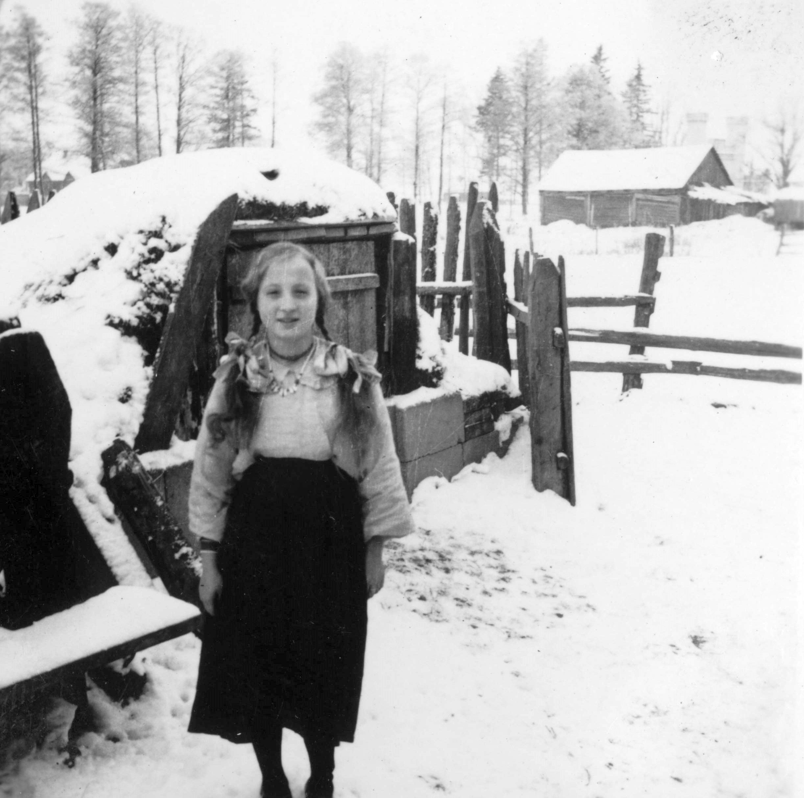 1942, Teller Ferenc, Gergelyi Béla, winter, second World War, girl, braid, Fortepan #75434