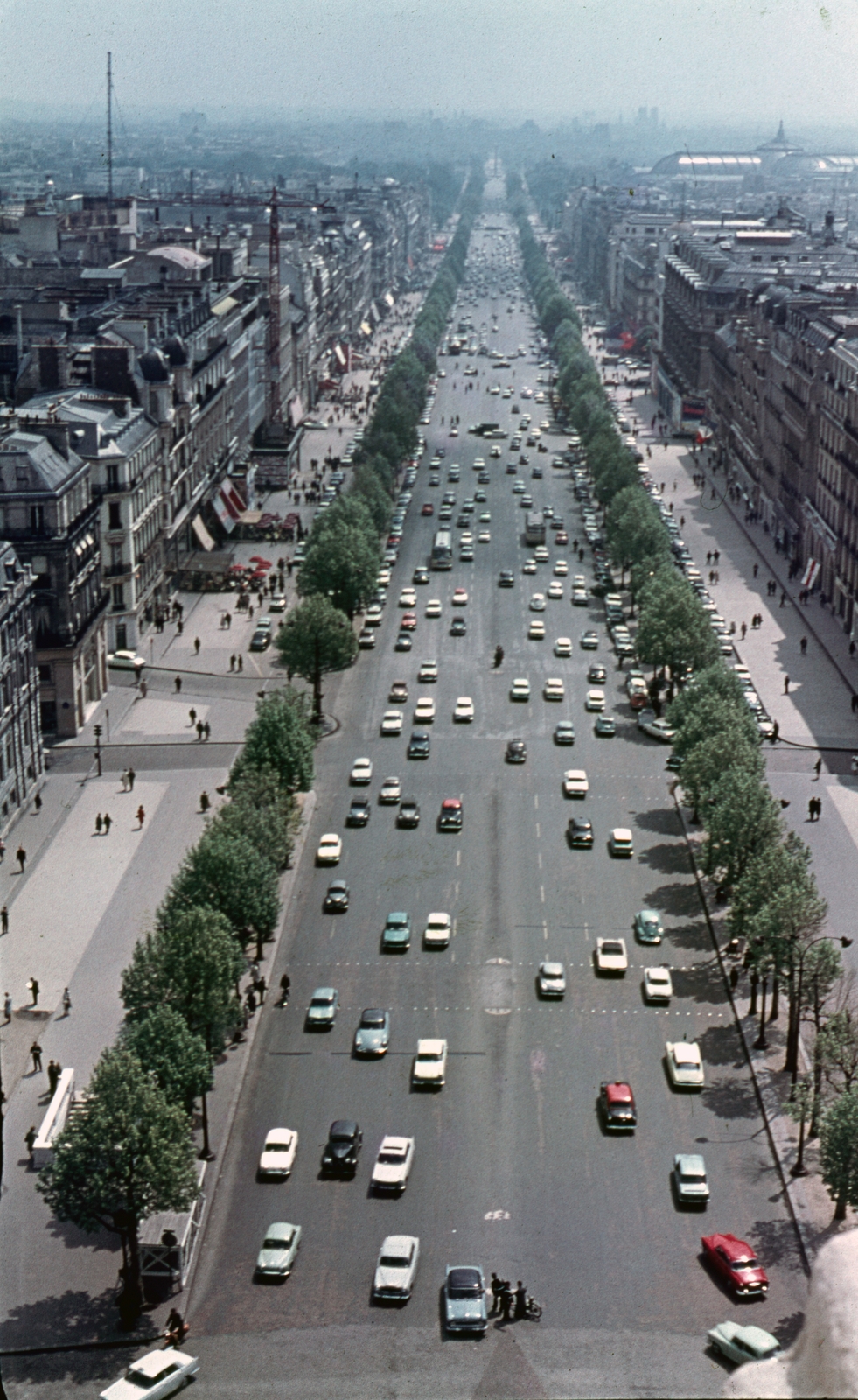 France, Paris, látkép a Diadalívről, Avenue des Champs-Élysées., 1963, Kristek Pál, colorful, avenue, Fortepan #75569