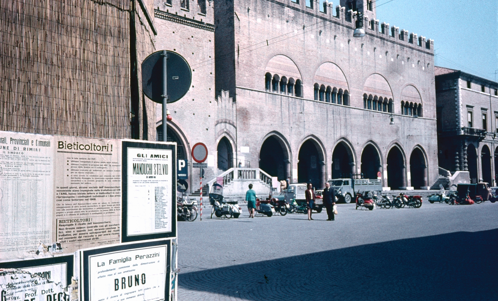 Italy, Rimini, Piazza Cavour, Palazzo dell'Arengo., 1970, Kristek Pál, colorful, poster, palace, gothic, Vespa-brand, Romanesque Architecture, pointed arch, Fortepan #75615