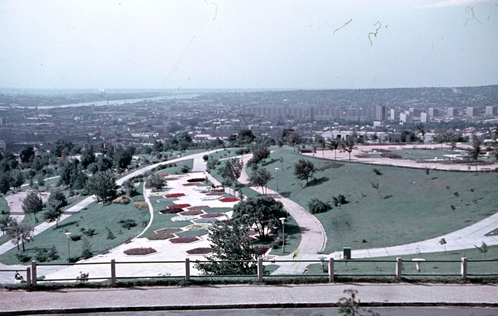 Hungary, Budapest XI., déli lejtője a Citadella alatt, Jubileumi park., 1973, Kristek Pál, colorful, picture, Budapest, Fortepan #75641