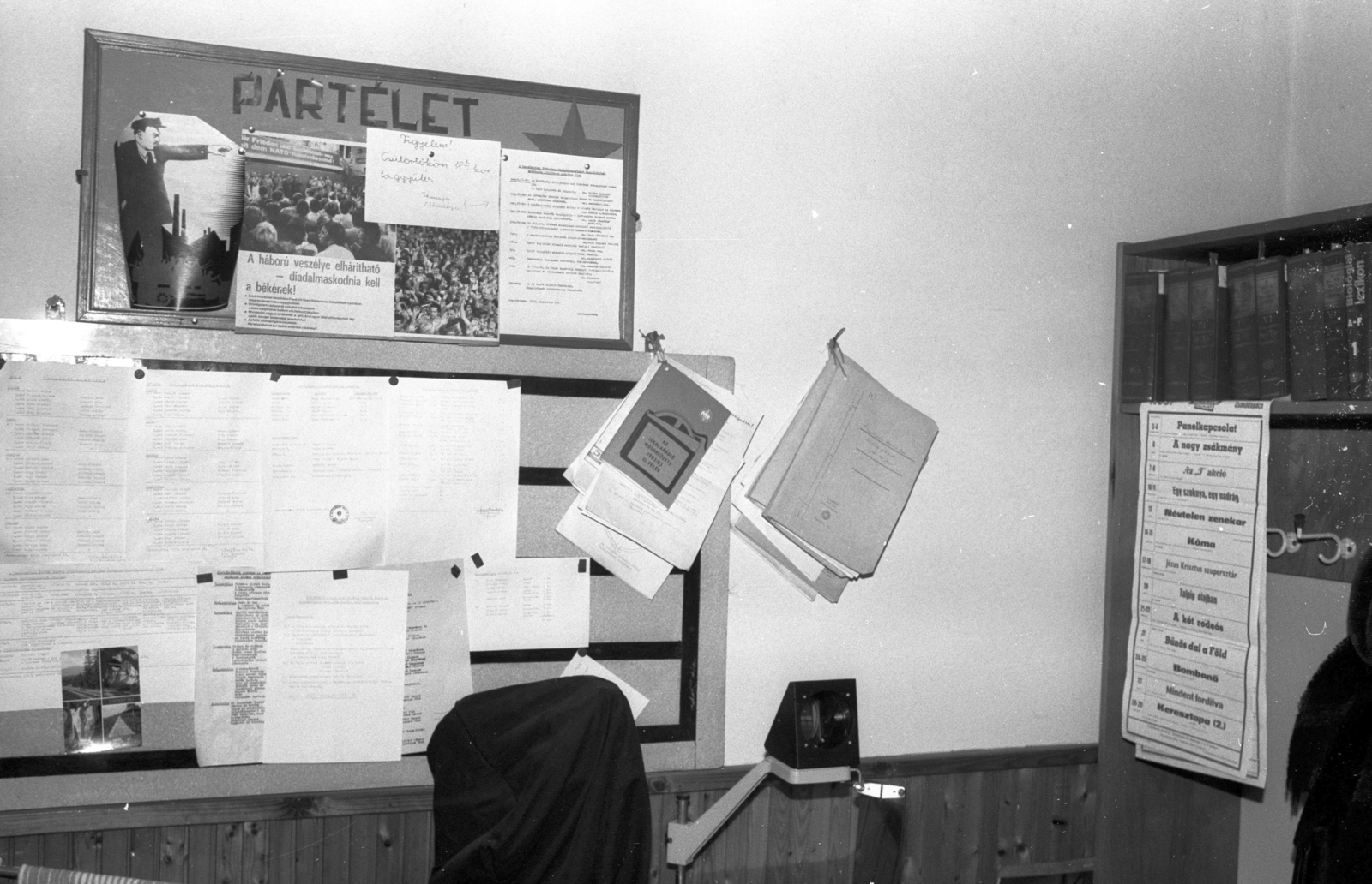 Hungary, Csanádapáca, 1983, Jankó Attila, overhead projector, Fortepan #75753