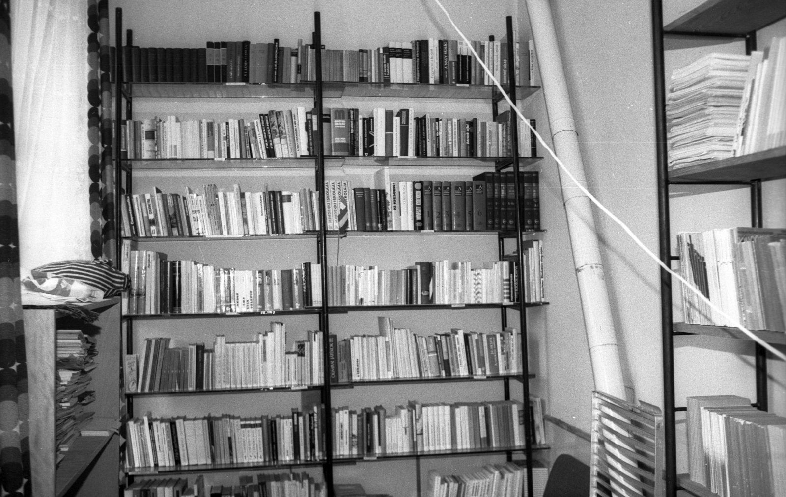 1983, Jankó Attila, bookshelf, Fortepan #75779