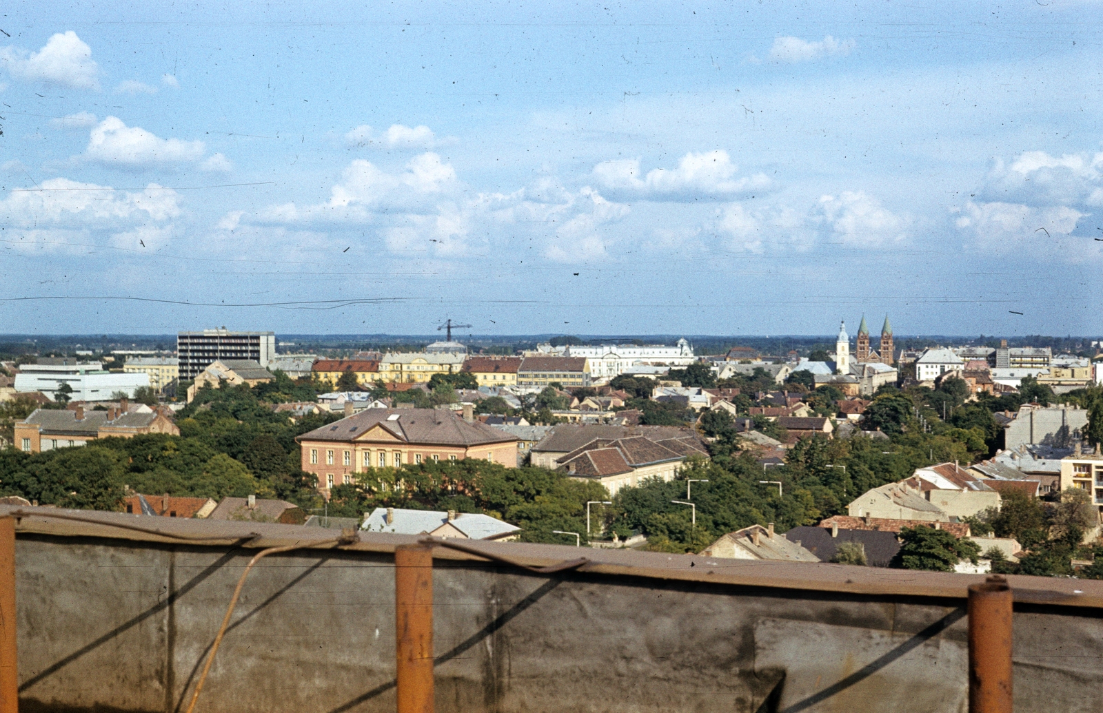 Hungary, Nyíregyháza, kilátás a KEMÉV (Kelet-magyarországi Közmű és Mélyépítő Vállalat) épülete felől a városközpont felé., 1979, Fülöp Imre, colorful, picture, Fortepan #75794