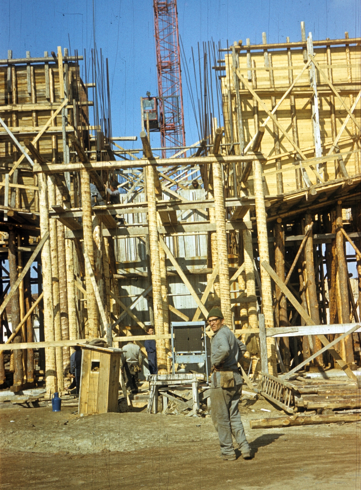 Hungary, Nyíregyháza, az épülő művelődési ház (később Váci Mihály Kulturális Központ)., 1979, Fülöp Imre, colorful, construction, Fortepan #75799