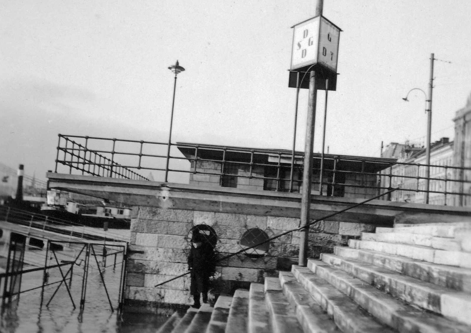 Magyarország, Budapest V., Belgrád (Ferenc József) rakpart, nemzetközi hajóállomás., 1939, Fortepan, árvíz, DDSG, Budapest, Fortepan #7580