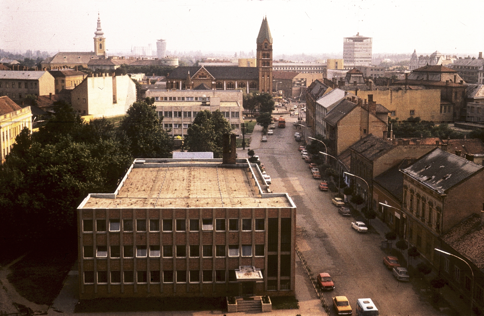 Hungary, Nyíregyháza, kilátás az épülő művelődési háztól a Kossuth tér felé., 1979, Fülöp Imre, colorful, bird's eye view, church, Fortepan #75800