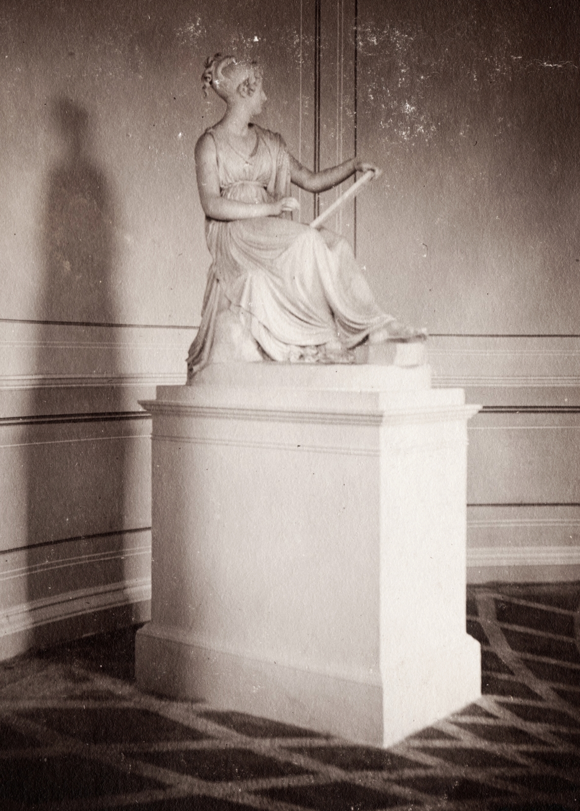 Austria, Eisenstadt, az Esterházy-kastély parkja, Leopoldina-templom. Esterházy Leopoldina hercegnő szobra, Antonio Canova alkotása., 1912, Péchy László, sculpture, Leopoldina Esterházy-portrayal, Antonio Canova-design, Fortepan #75953
