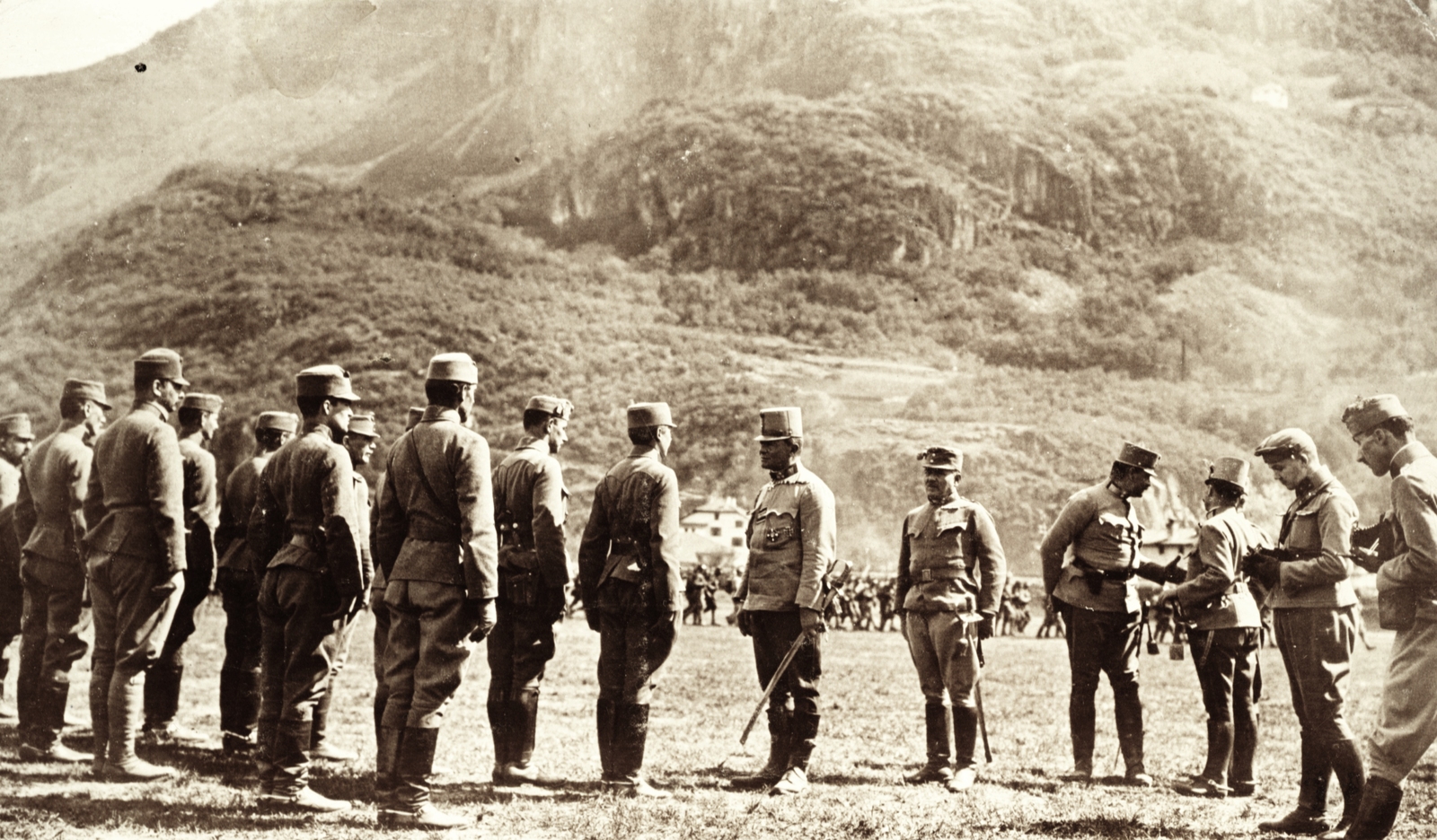 Italy, a Császári és Királyi 34. gyalogos hadosztály 19. számú tábori ágyus ezredének szemléje., 1916, Péchy László, First World War, Fortepan #75992