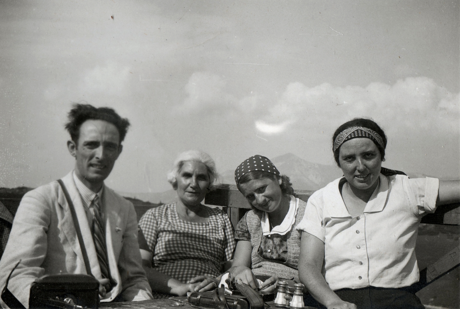 1938, PRL, tableau, women, summer, mountain, camera, telescope, man, headscarf, Fortepan #76190