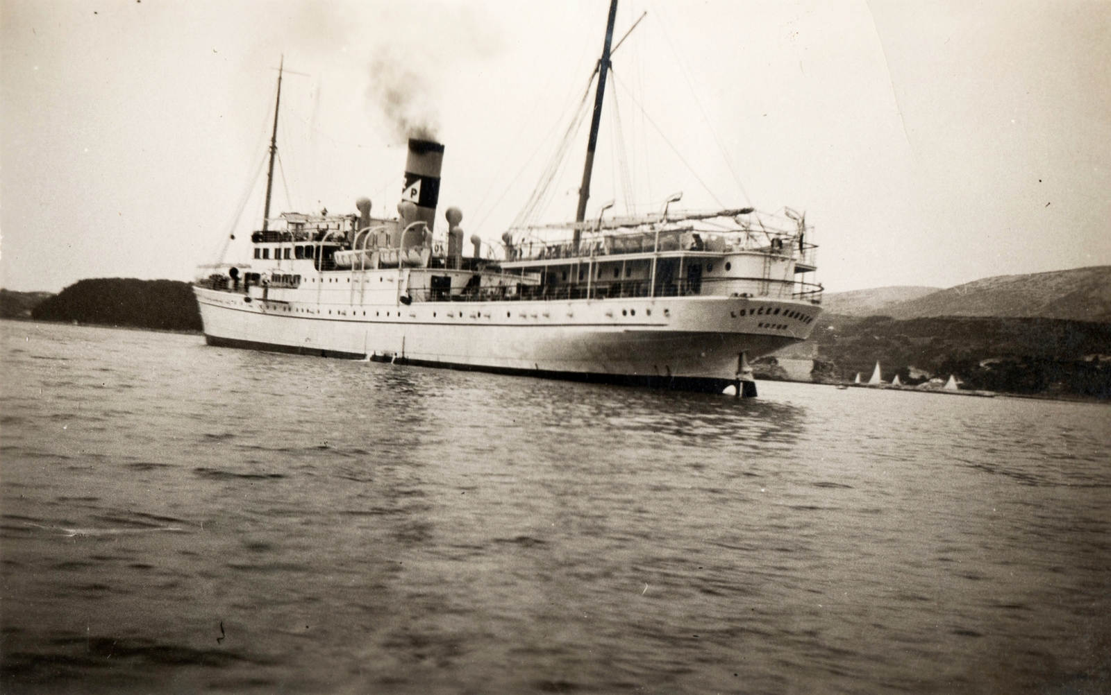 Montenegro, Kotori öböl, S/S Lovcen gőzhajó., 1937, PRL, sailboat, water surface, travelling, sea, shore, steamboat, Fortepan #76193