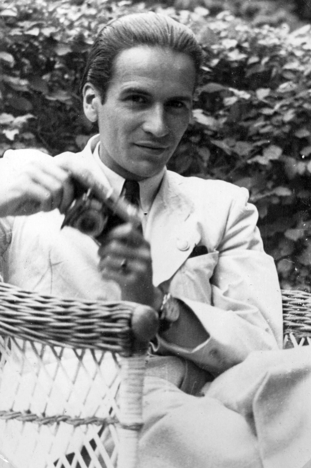 1949, Vojnich Pál, photography, portrait, camera, smile, wicker chair, Fortepan #76361