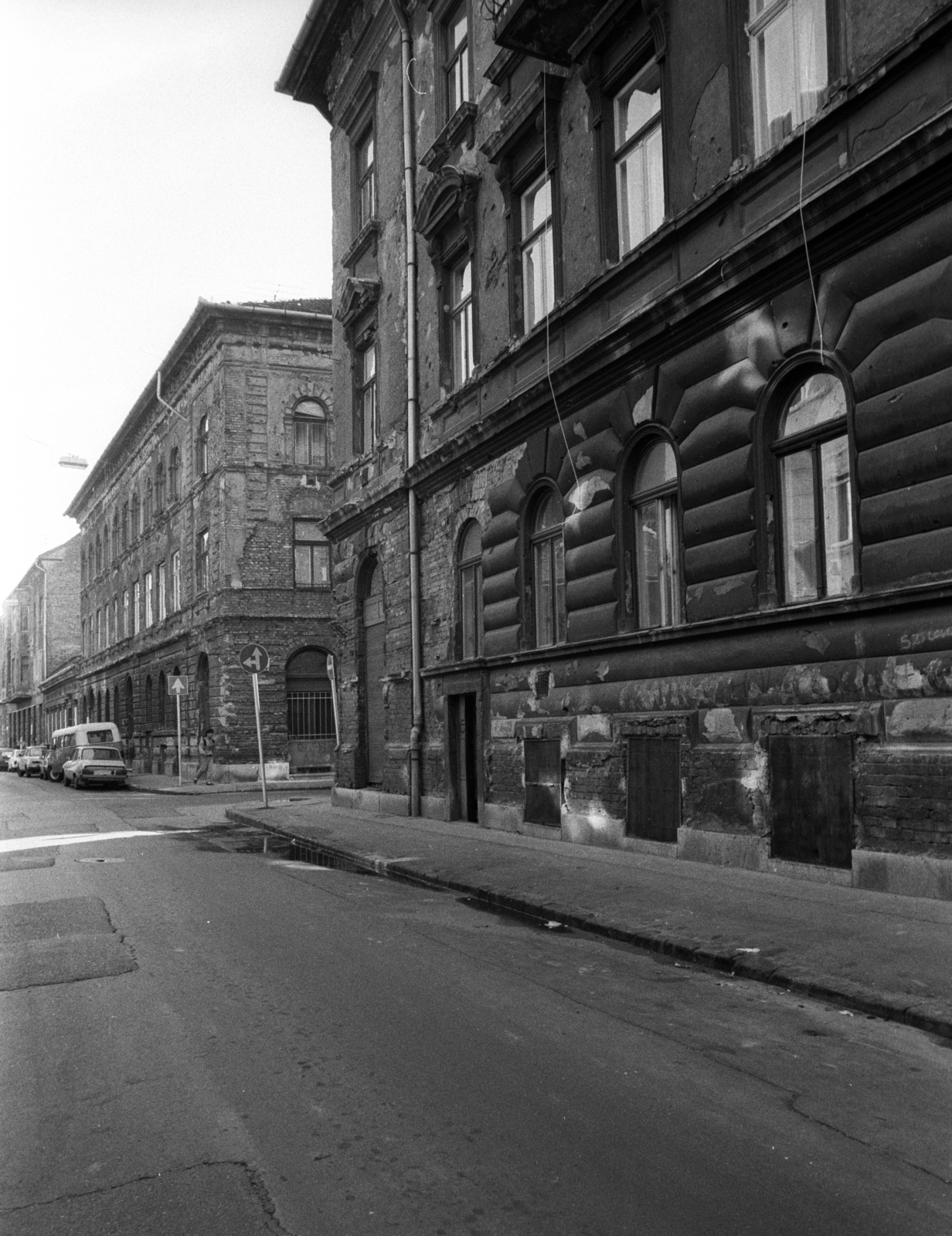 Magyarország, Budapest VIII., Nap utca a Vajdahunyad utca kereszteződésénél a Futó utca felé nézve., 1990, Erdei Katalin, Budapest, Fortepan #76436