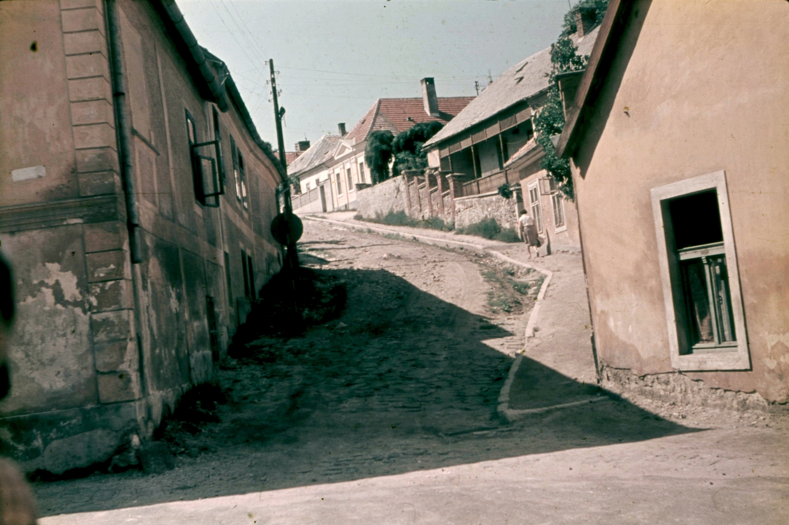 Hungary, Veszprém, Bem József utca a Toborzó utca torkolatától nézve., 1966, Herth Viktória dr, Bodó Emma, colorful, street view, pylon, Fortepan #76495