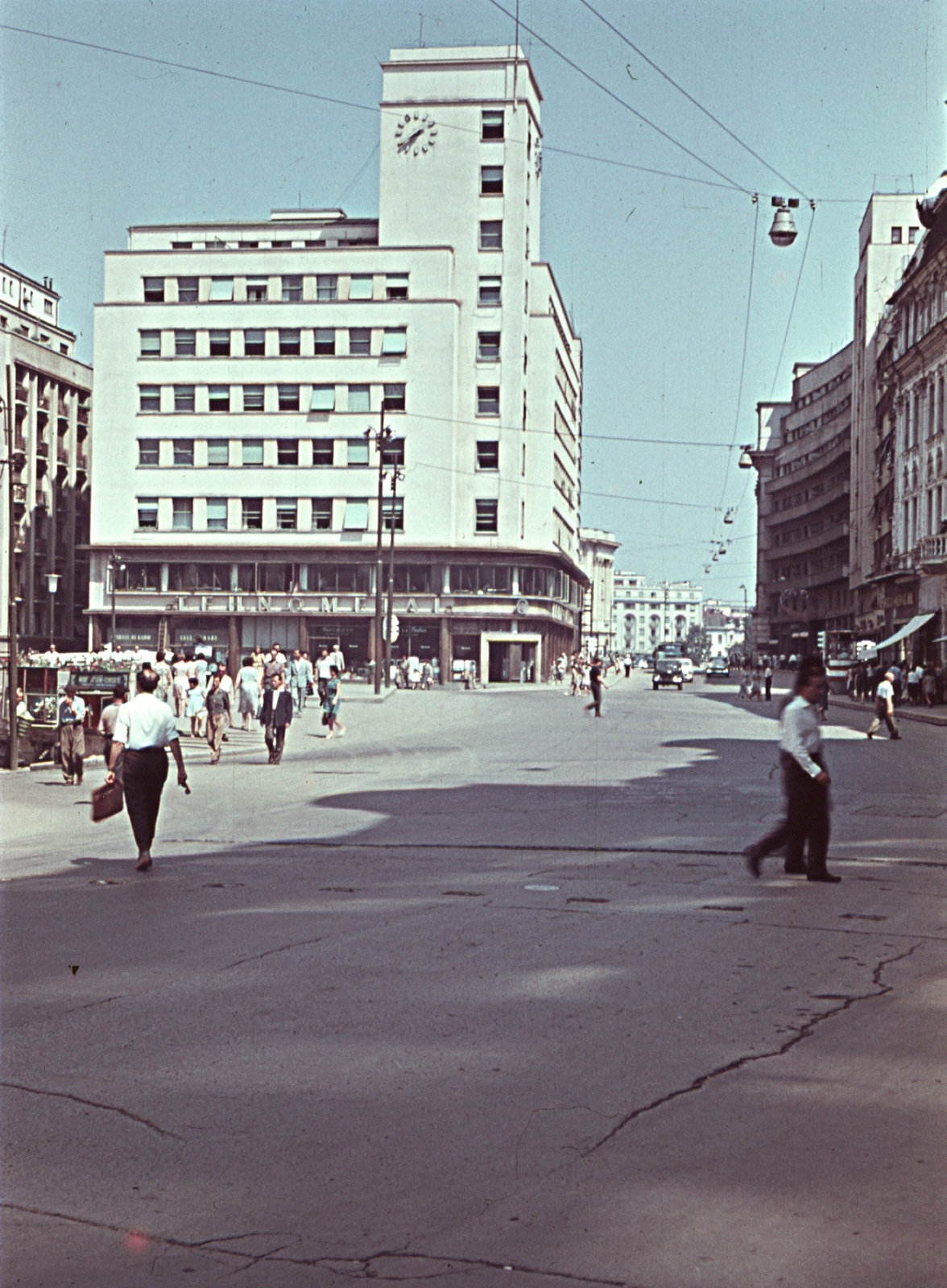 Romania, Bucharest, Calea Victoriei a Strada Ion Câmpineanu kereszteződése felé nézve., 1962, Erky-Nagy Tibor, colorful, modern architecture, avenue, Fortepan #76579