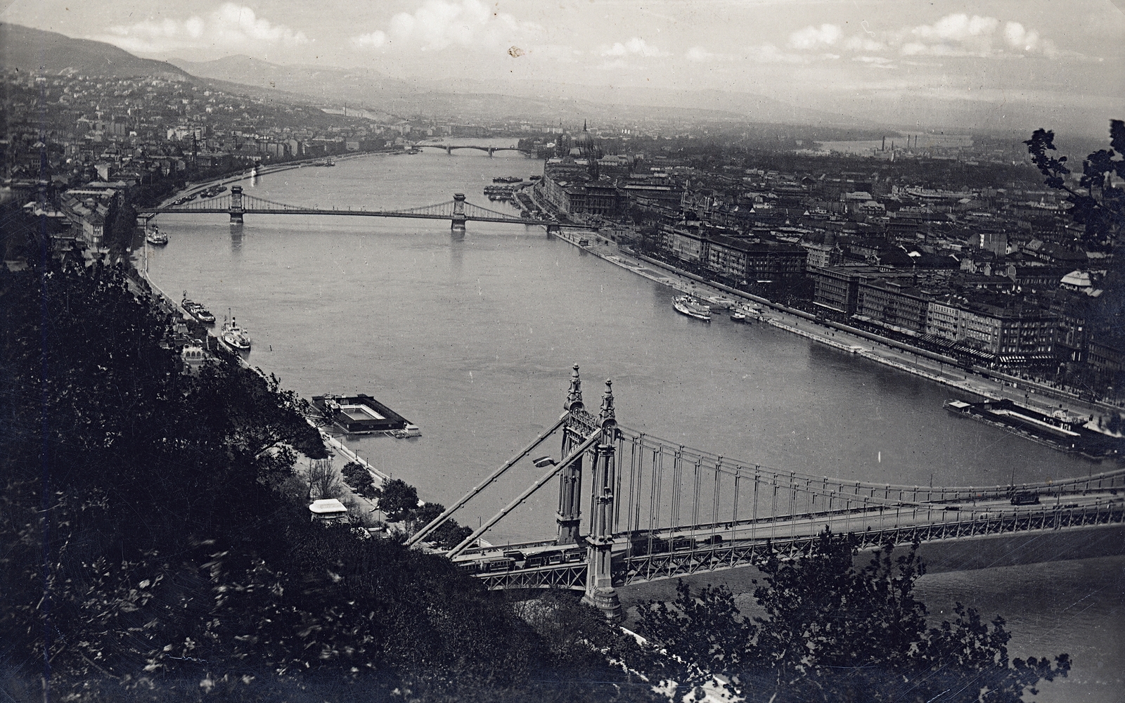 Hungary, Budapest, panoráma a Gellérthegyről az Erzsébet híddal és a Széchenyi Lánchíddal., 1935, Erky-Nagy Tibor, picture, eclectic architecture, suspension bridge, Duna-bridge, János Feketeházy-design, William Tierney Clark-design, Antal Kherndl-design, Aurél Czekelius-design, Fortepan #76660
