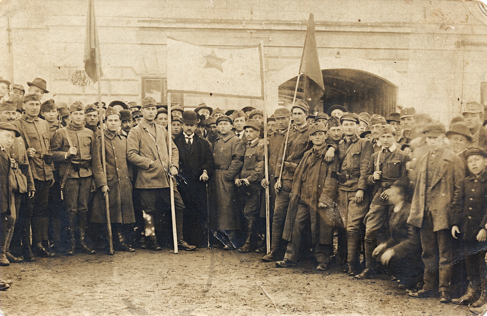 1919, Erky-Nagy Tibor, uniform, flag, tableau, Red Star, Hungarian Soviet Republic, Fortepan #76742