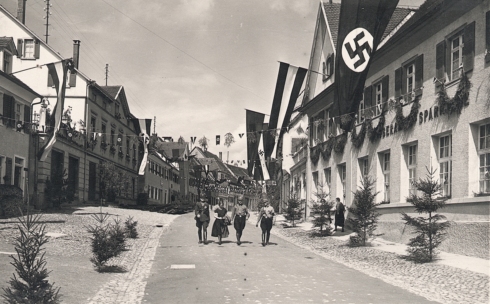 Germany, Tettnang, Montfortstrasse., 1934, Erky-Nagy Tibor, flag, swastica, Fortepan #76744