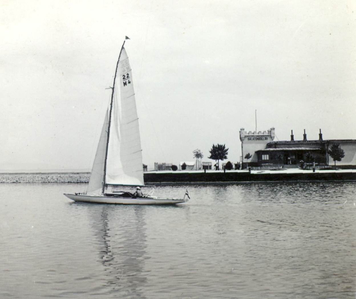 Hungary,Lake Balaton, Balatonboglár, kikötő., 1939, Klenner Aladár, sailboat, water surface, port, boat station, Fortepan #76805