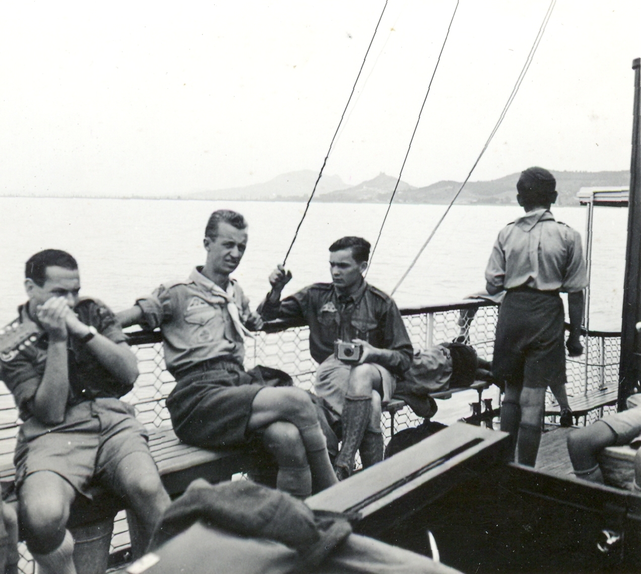 Hungary,Lake Balaton, hajóúton Balatonboglár és Révfülöp között., 1939, Klenner Aladár, ship, tableau, water surface, camera, scouting, Fortepan #76806