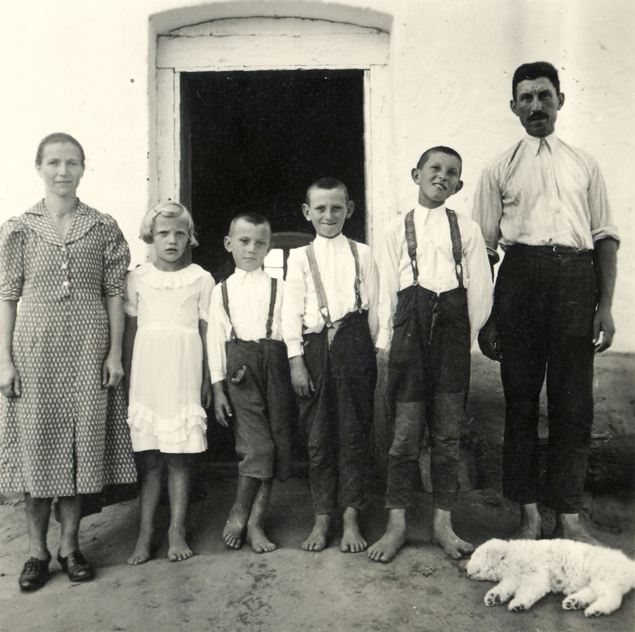 1940, Klenner Aladár, family, dog, height chart, Fortepan #76844