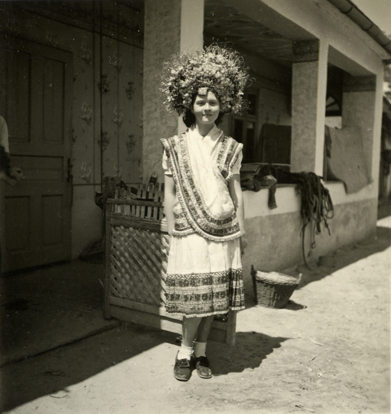 Slovakia, Martos, martosi népviselet lakodalmas fejdísszel., 1941, Klenner Aladár, folk costume, Fortepan #76866