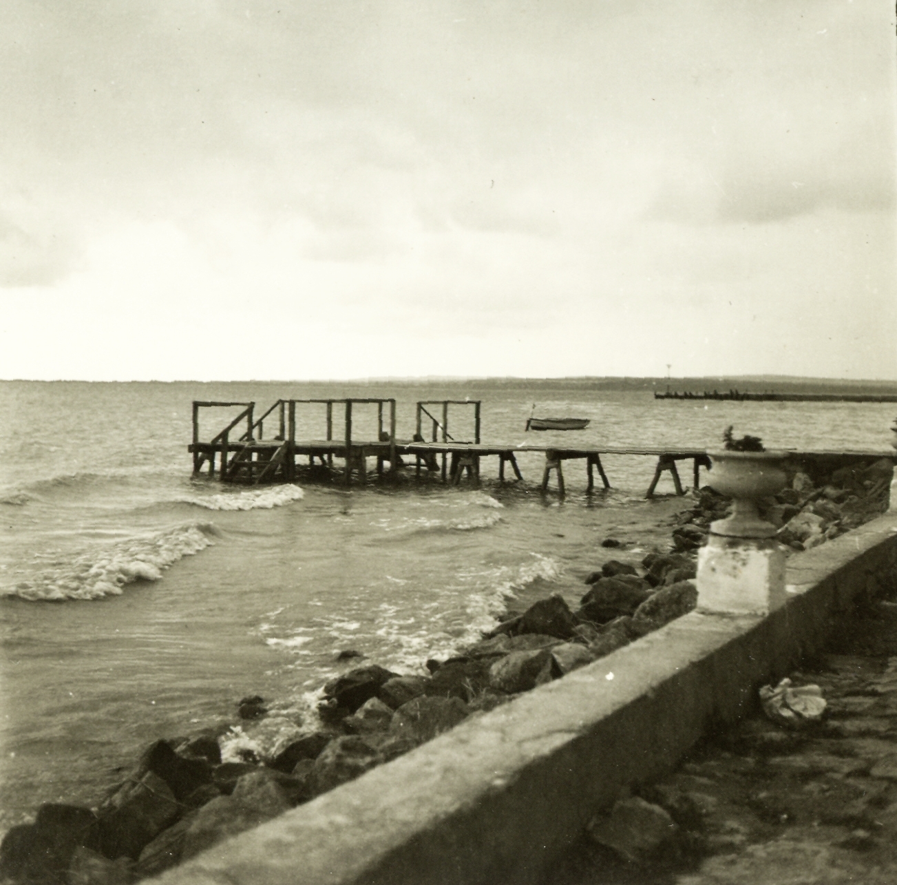Hungary,Lake Balaton, Keszthely, Balaton-part., 1941, Klenner Aladár, pier, Fortepan #76883